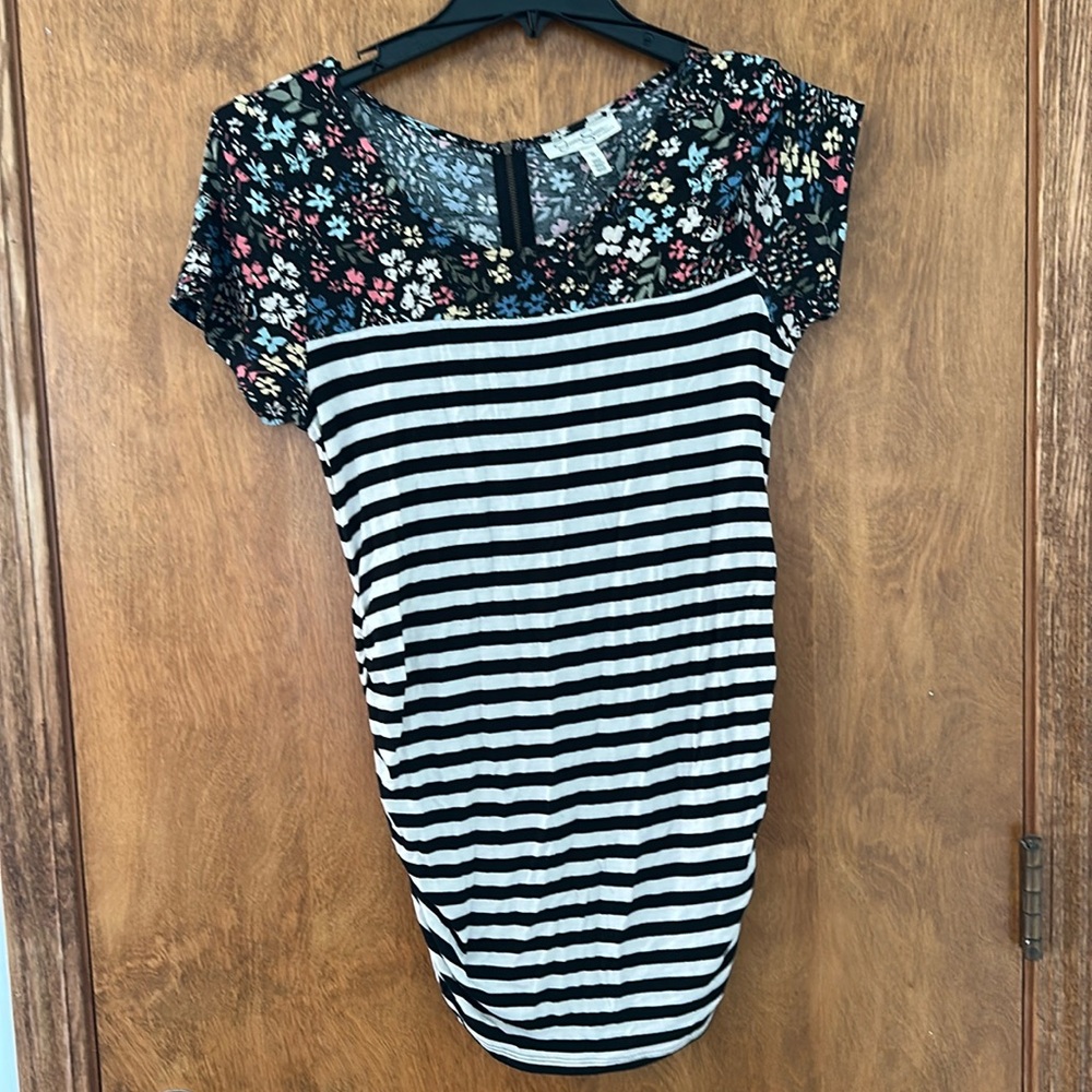 Floral Jessica Simpson Maternity Top